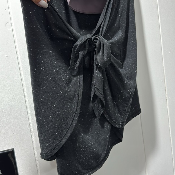 Lululemon tank top with built in sports bra 4 - Picture 3 of 6